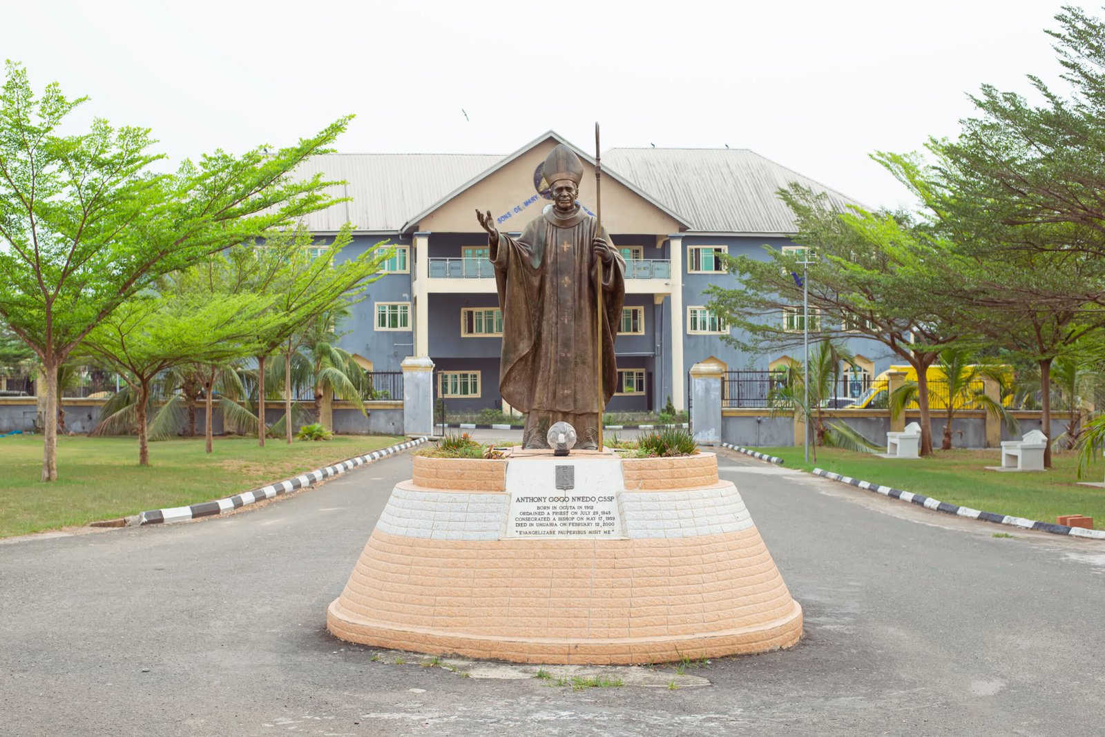 HOLY FAMILY SCHOOL OSUSU